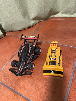 2 Carrinhos de Brincar: Carro Corrida e Bulldozer