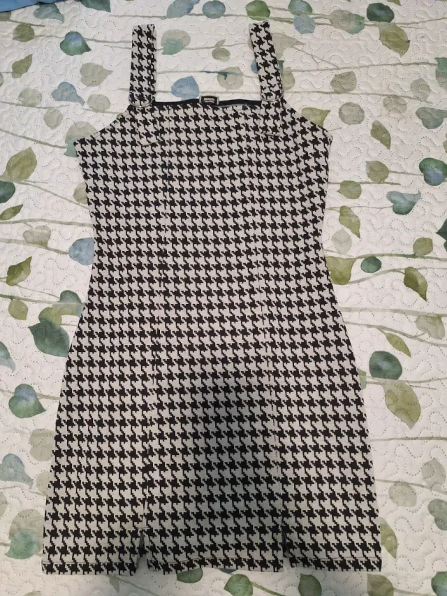 Vestido de cuadros blanco y negro