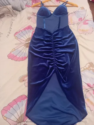 Vestido de fiesta azul de terciopelo