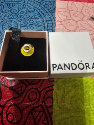 Pandora Charm Amarillo y Plateado