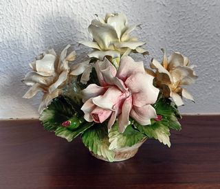 Centro de mesa 5 rosas Capodimonte