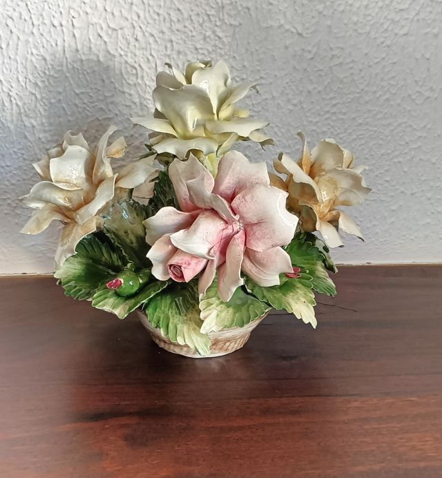 Centro de mesa 5 rosas Capodimonte