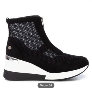 Botas Xti Negras con Cremallera y Malla