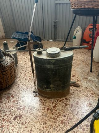 Pulverizador antiguo cobre