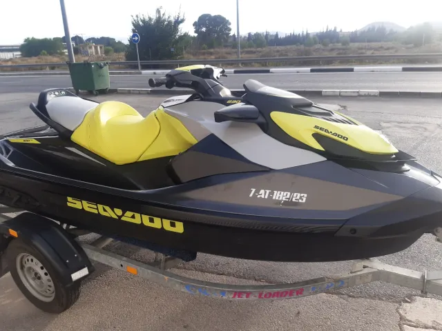 Moto de agua Sea-Doo 230