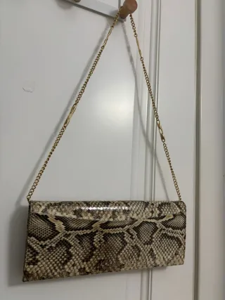 Bolso de mano efecto piel de serpiente