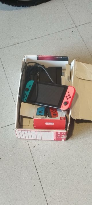 Nintendo Switch blu/rosso