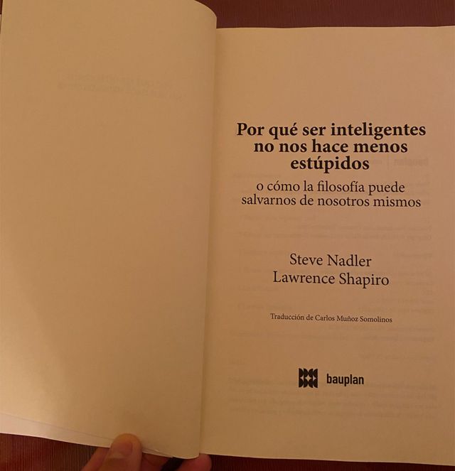  Por qué ser inteligentes no nos hace menos estúpi