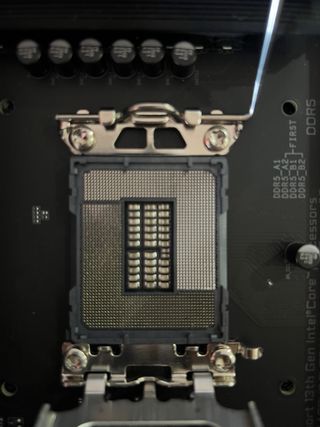 Placa Mãe AORUS Z790 ELITE DDR5 e WI-FI