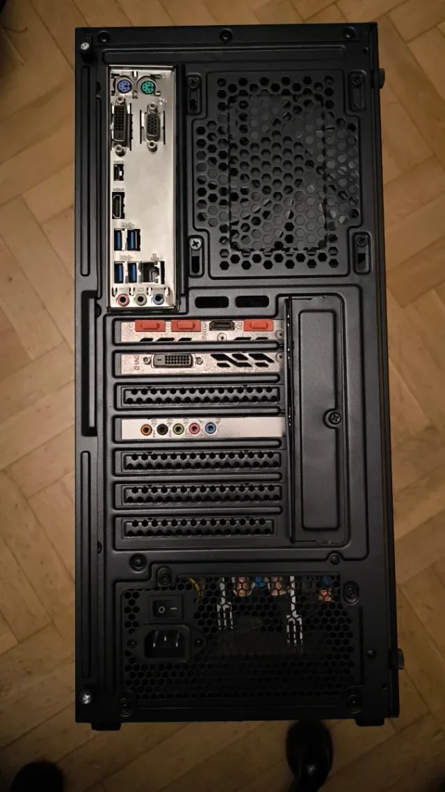 PC Gaming i7 9700, 32GB RAM, Nvme+HDD, GTX 1070 8G