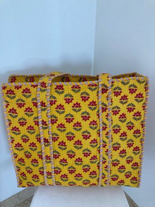 Bolso Tote Amarillo con Flores Rojas
