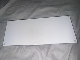 Teclado Apple Plata y Blanco