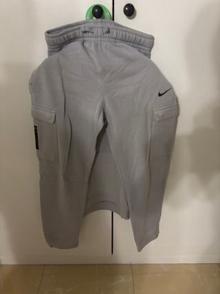 Sudadera y Pantalon Nike Gris