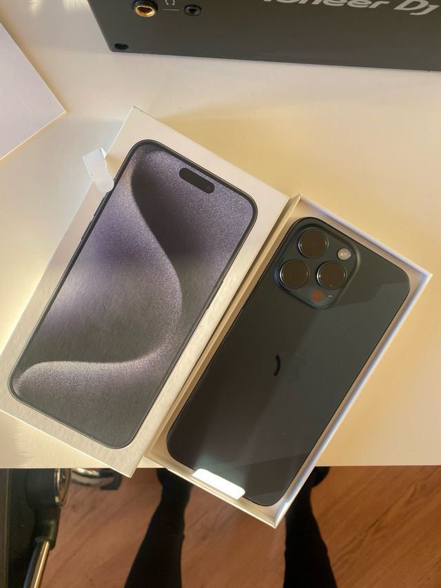 iPhone 15 Pro Max 256 GB Azul E-sim