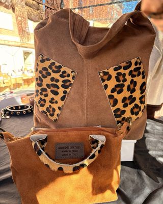 Bolso de piel con estampado animal