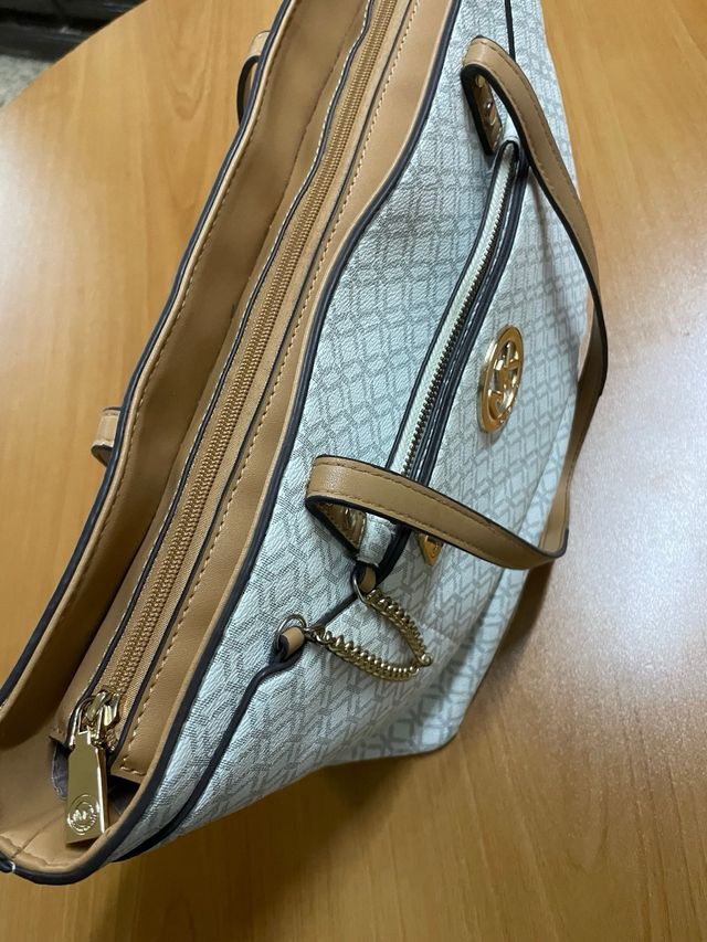 Bolso Michael Kors Blanco y Doradow