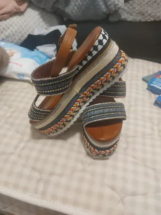 Sandalias de plataforma multicolor