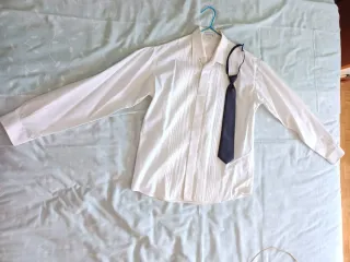 Traje de piloto azul marino y blanco niño