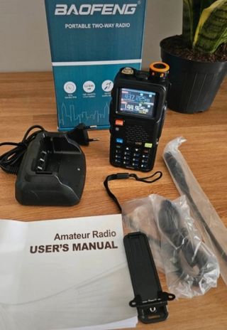 Radio Baofeng UV-5RH Pro GPS 10W Walkie Talkie
