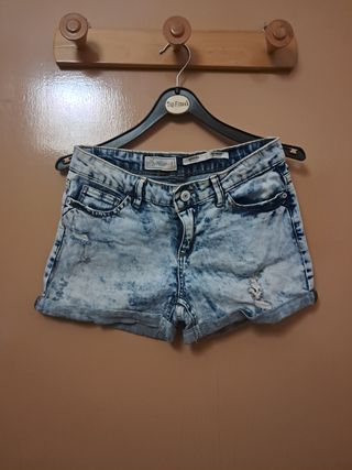 Shorts vaqueros Bershka efecto desgastado
