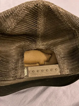 Gorra Vans negra Trucker Logo