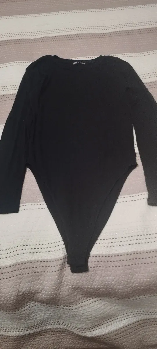 Body negro Zara manga larga talla L