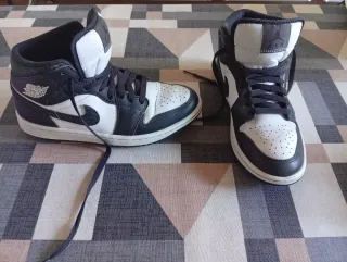 Botas Nike Air Jordan 1 Niño Talla 40