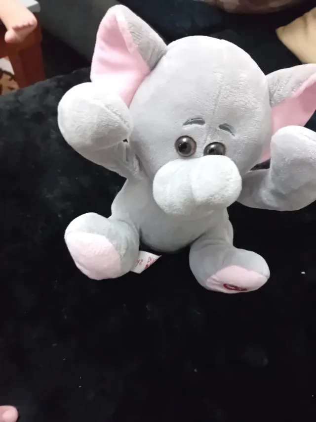 Muñeco Elefante que se tapa cara
