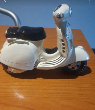 Salvadanaio Vespa Bianco 10x5 cm