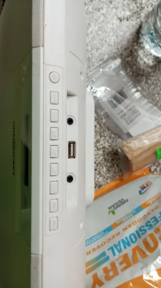 Microcadena CD y USB OneConcept Blanca