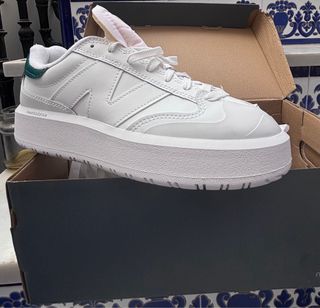Zapatillas New Balance Blancas y Verdes