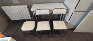 Juego 3 sillas cocina y banqueta