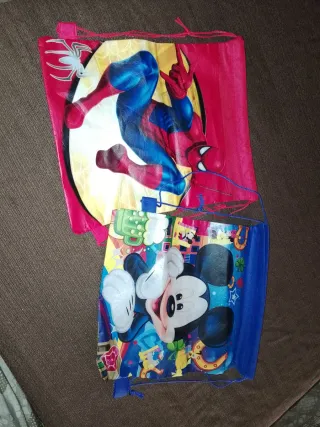 Bolsas Spiderman y Mickey Mouse