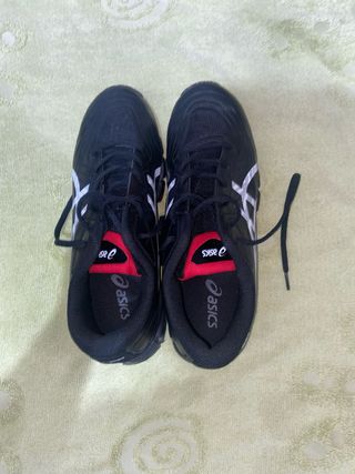 Zapatillas Deportivas Asics Negras y Rojas