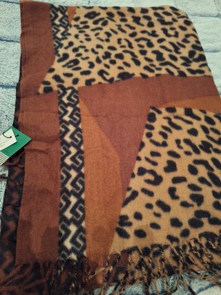 Preciosa pasmina amplia calentita