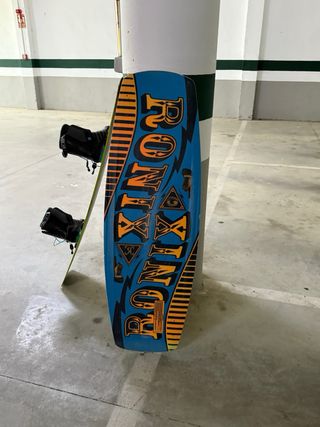 Tabla Wakeboard y kite surf Niño 9-13 Años y casco