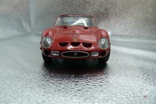 Miniatura Ferrari 250 GTO 1962 Escala 1:18