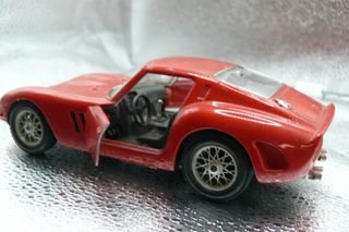 Miniatura Ferrari 250 GTO 1962 Escala 1:18