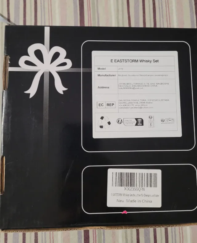  2 Vasos Tallados de whisky en Caja.