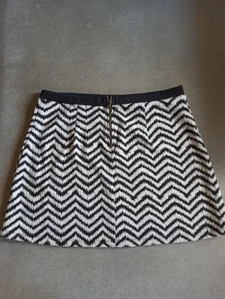 Minifalda Zigzag Blanco y Negro
