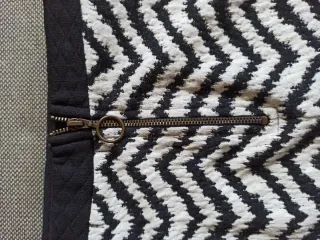 Minifalda Zigzag Blanco y Negro
