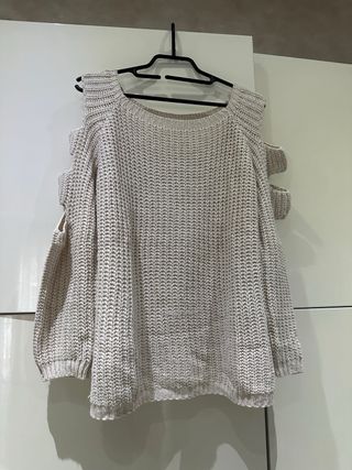Maglioncino beige con braccia scoperte