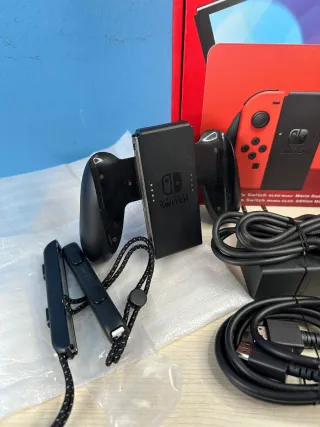 Nintendo Switch OLED rosso