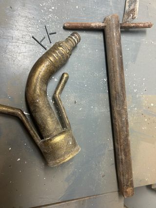 Colzada laton boca riego Madrid + llave cuadrada 