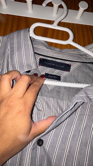 Camisa de vestir Tommy Hilfiger rayas grises