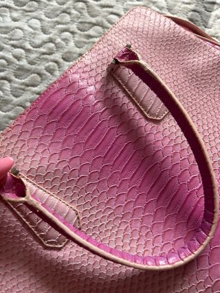 Bolso rosa con 3 compartimentos