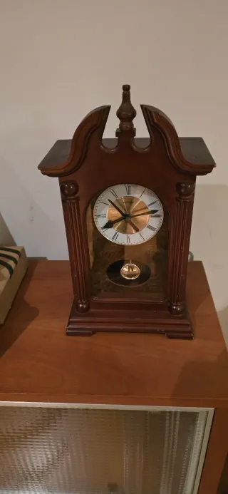 Reloj RHYTHM Madera Antiguo