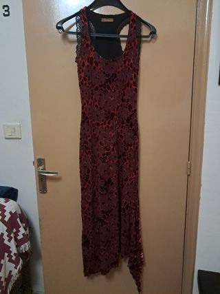 Vestido granate con estampado floral