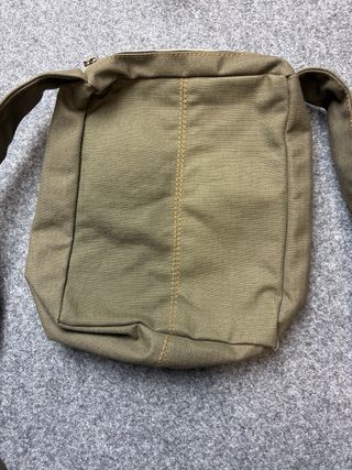 Riñonera Carhartt Verde Militar – Rework Única