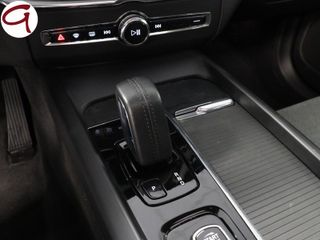 Volvo XC60 B4 D Momentum Pro Auto 145 kW (197 CV)